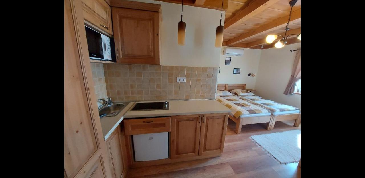 Toth Vendeghaz Es Apartmanhaz Ujfeherto المظهر الخارجي الصورة