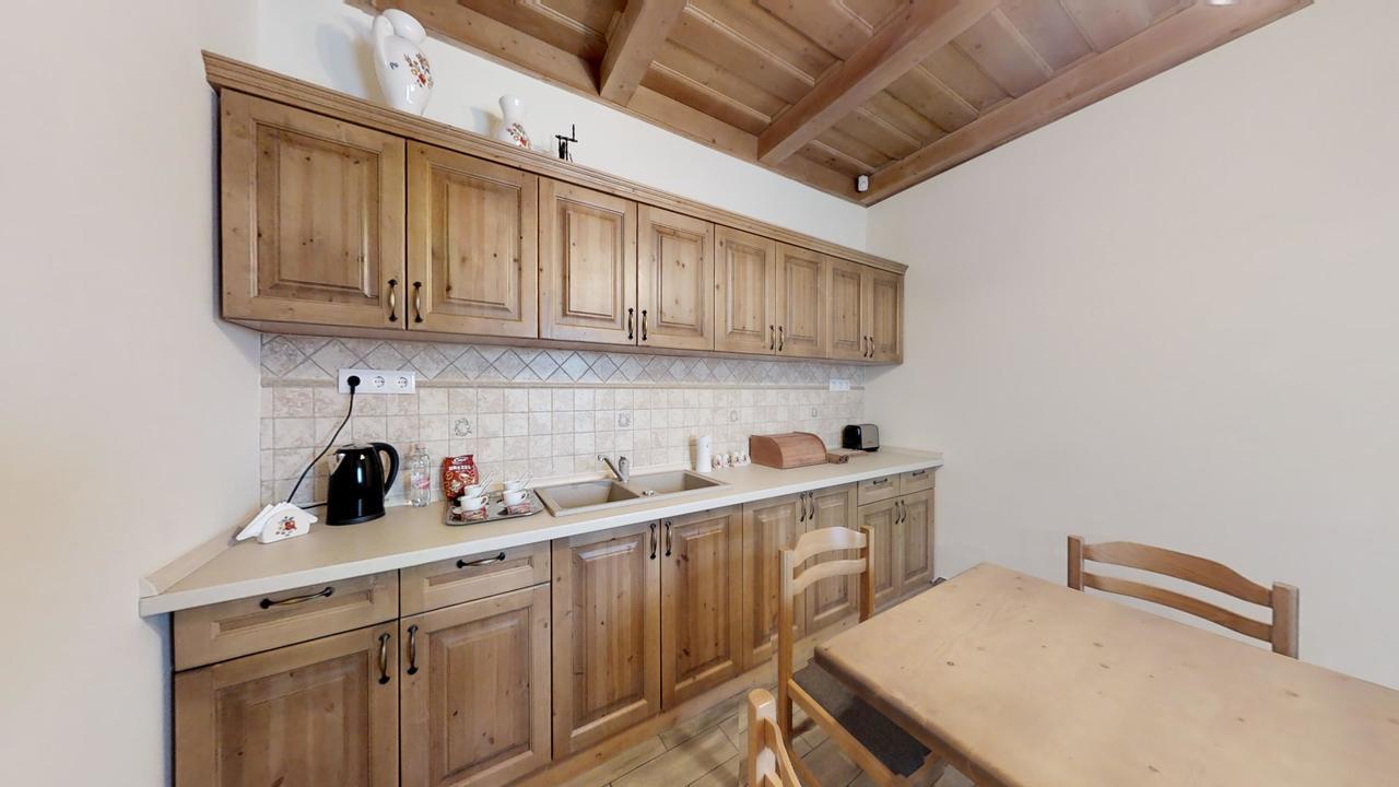 Toth Vendeghaz Es Apartmanhaz Ujfeherto المظهر الخارجي الصورة